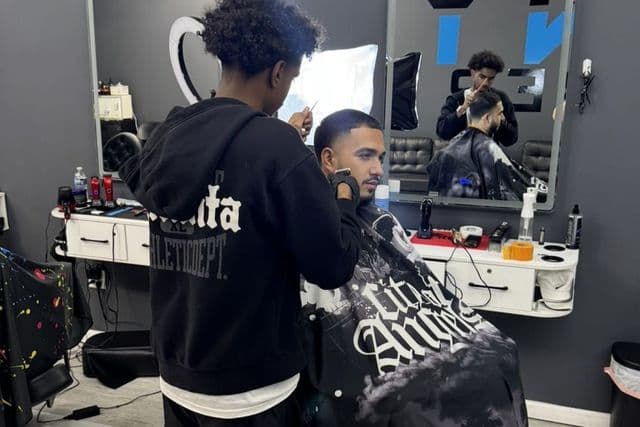 Eyad Onyx at work in the shop